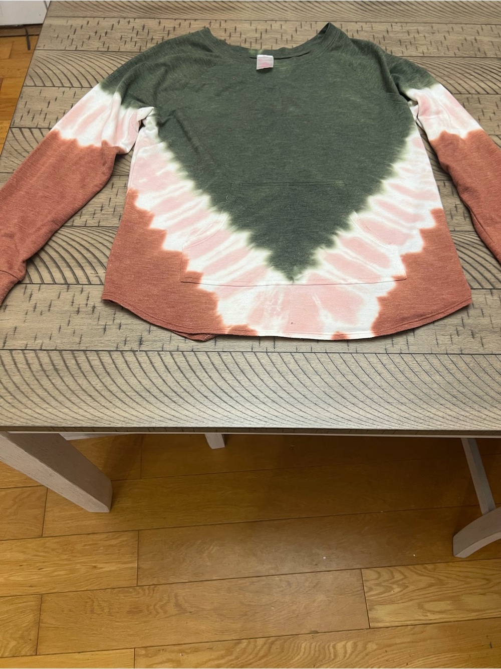 Women’s Tie Dye No Boundaries Olive Green Crewneck Tee Sz Lg